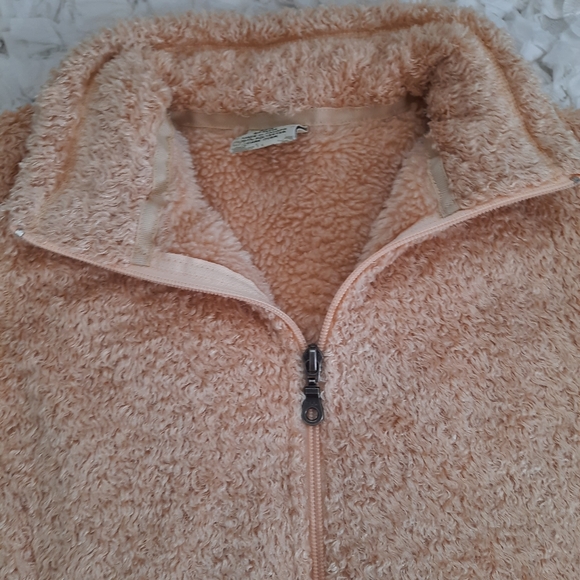 Cabela's Light Camel Teddy Long Vest Mock Neck Zip Up EUC Medium - Picture 4 of 14